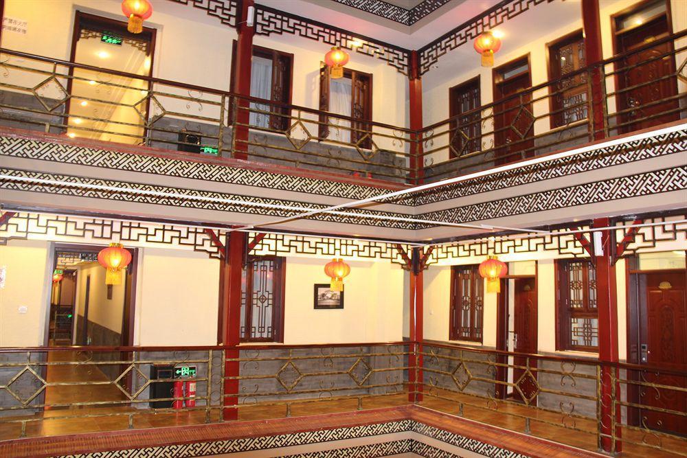 Hyde Courtyard Hotel