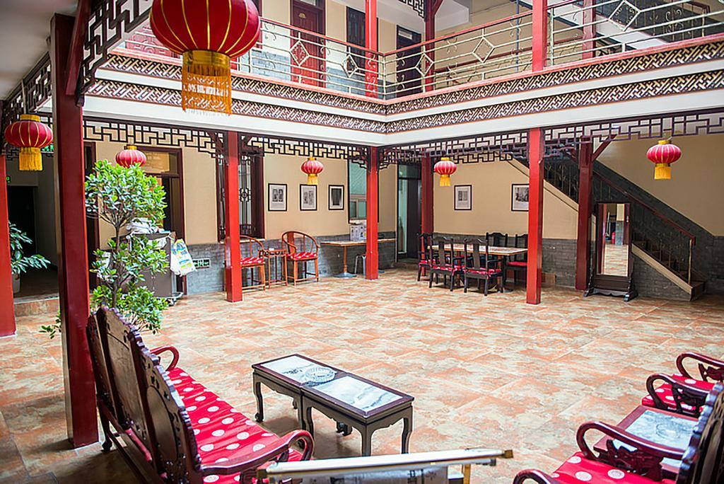 Hyde Courtyard Hotel 3*