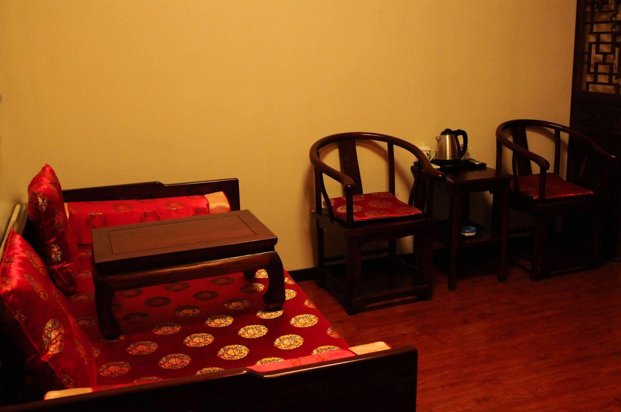 Hyde Courtyard Hotel 3*